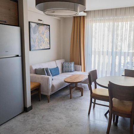 Kalender Pansion Aparthotel Fethiye Exterior photo